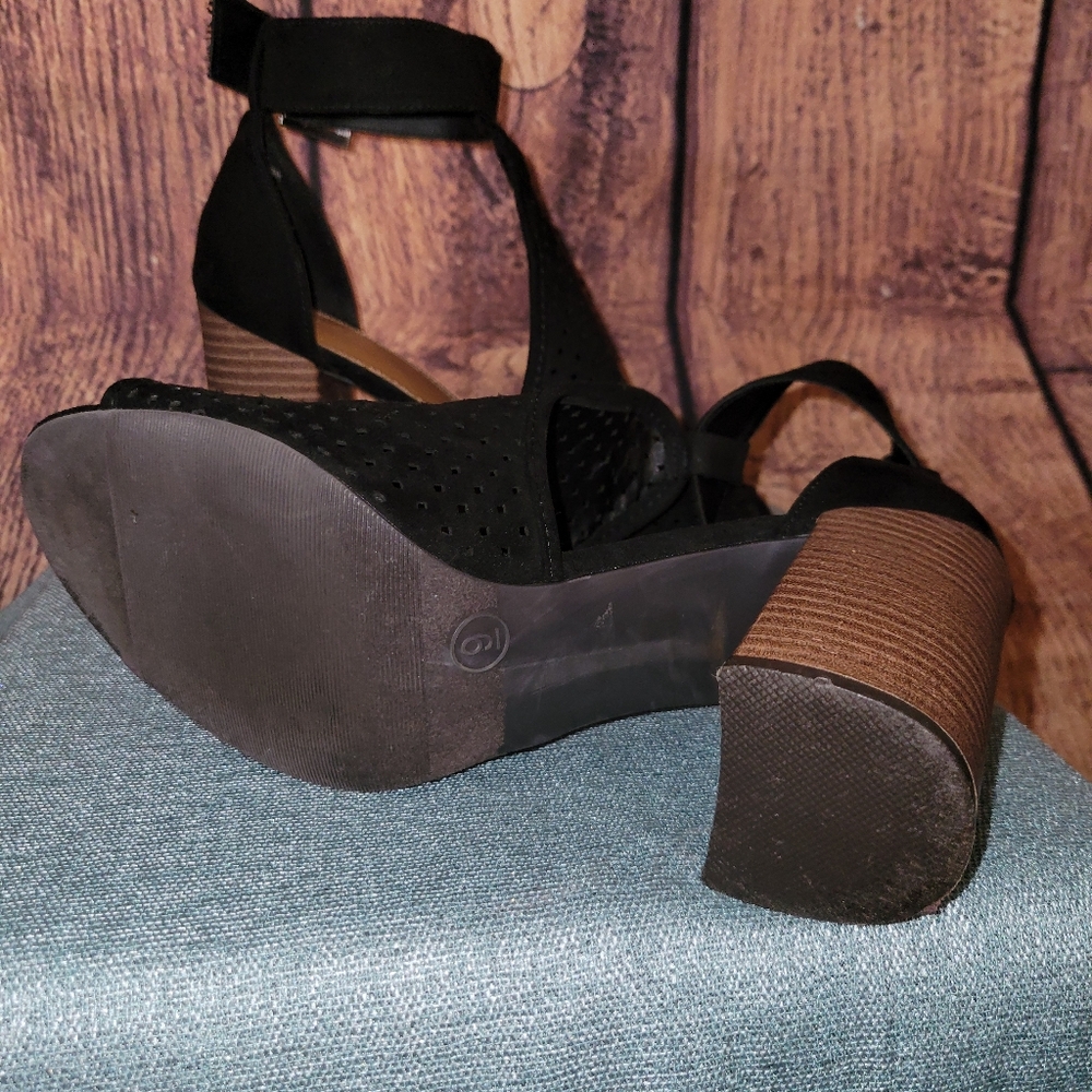 Universal thread shoes - Picture 2 of 3